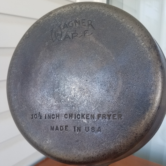 Vintage Wagner Ware No. 8 Chicken Fryer Cast Iron Skillet w/ Glass Lid - Picture 2 of 6